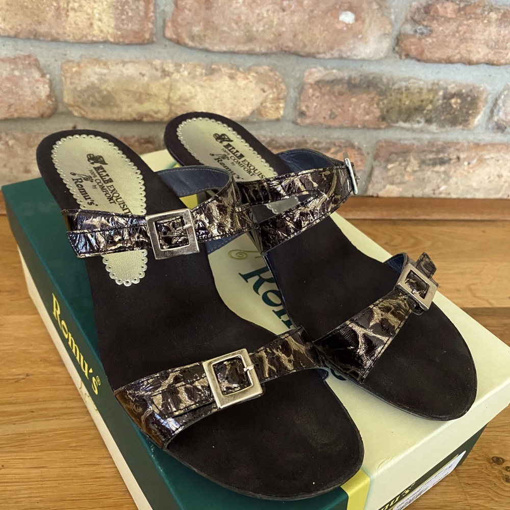 Romu’s tortoise shell heels